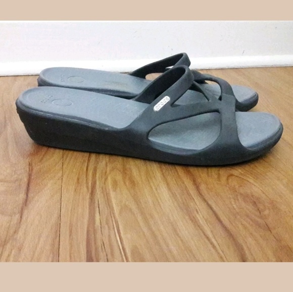 CROCS Shoes - Crocs Women's Black/Gray Wedge Heel Sandals